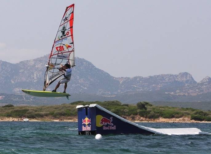 Ray%20foward%20one%20Hand%20ramp