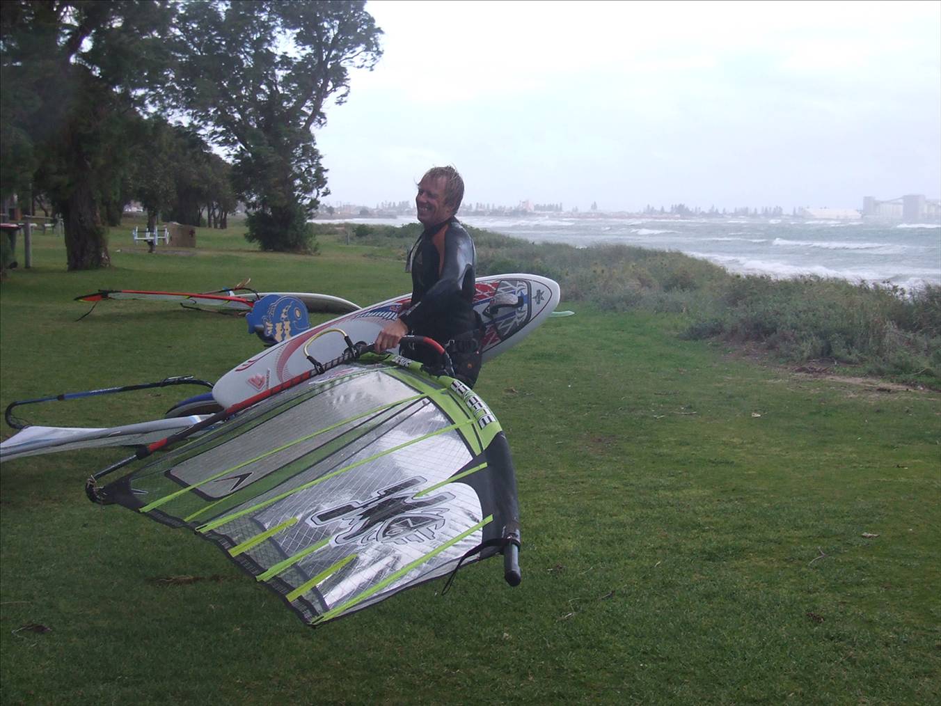 Geraldton  St Gerorges June 30 to 50 Knot onshore