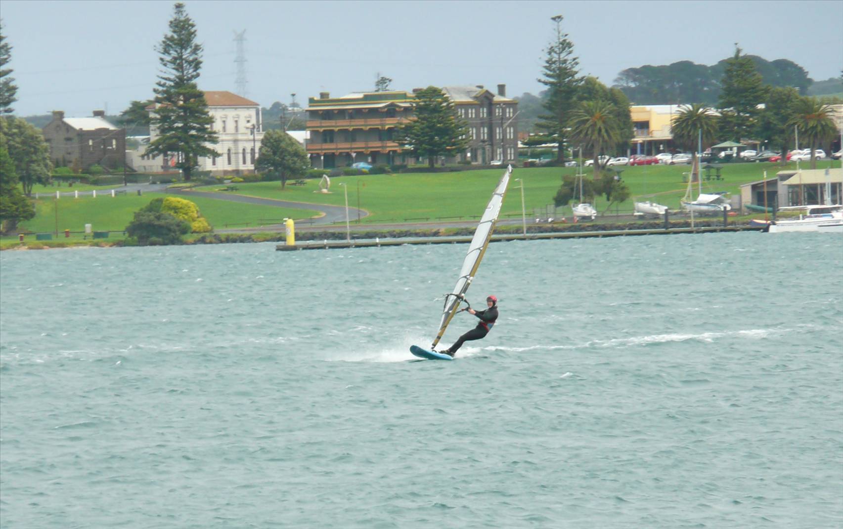 100709 - Good northerly flatwater on the leeward side of our breakwater