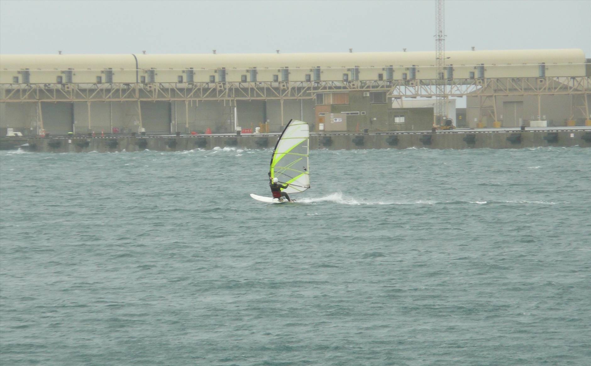 100709 - Good northerly flatwater on the leeward side of our breakwater