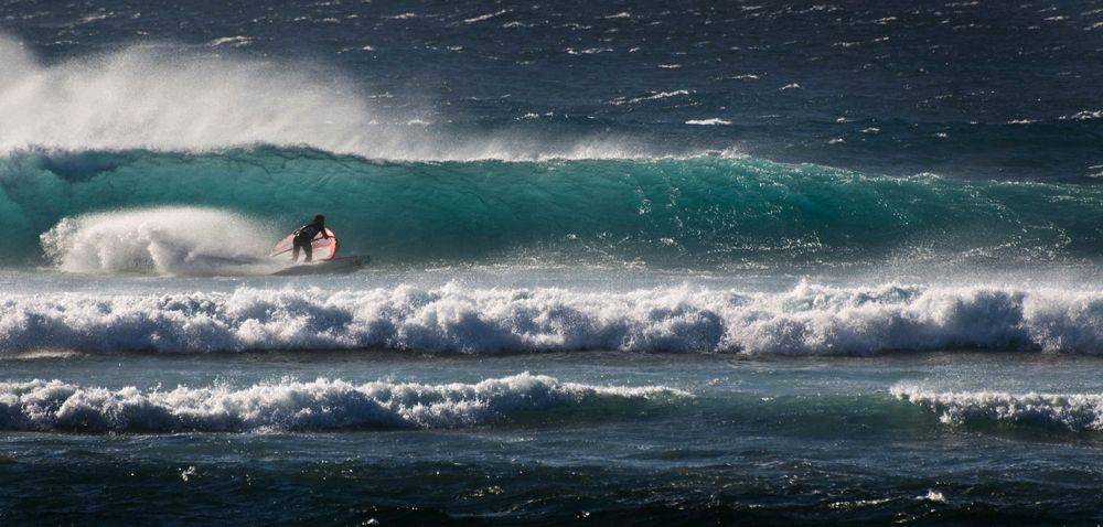 Matt H -  bottom turn - shot by Svenco / Starboard