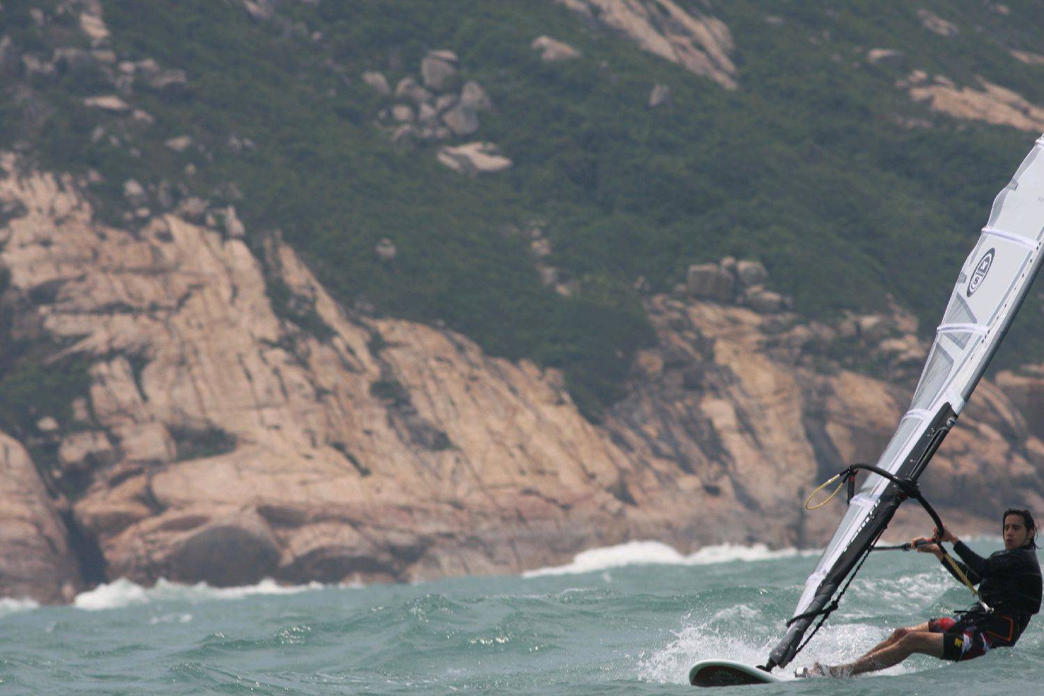 Wind gusting at 35knots, pretty tough on my 5.8m with my 55kgs.....