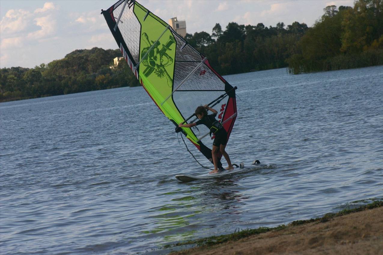 Finally get a mast and can try my new naish's,but no wind
