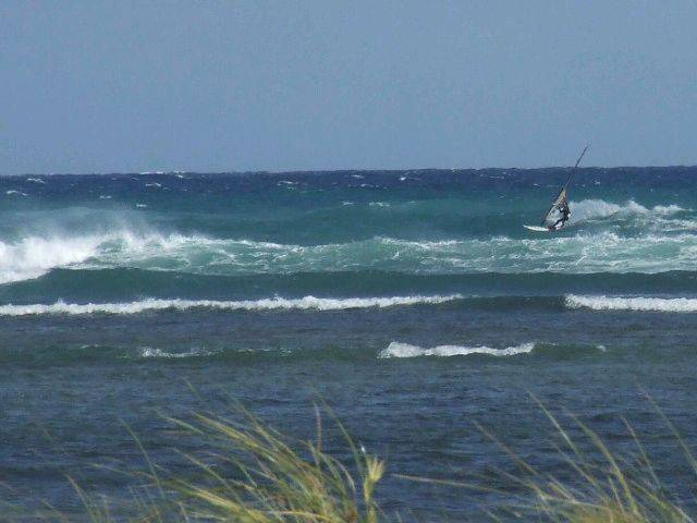 Coronation Beach Park  Geraldton  in a NORTHERLY  puts a smile on the dial. Rushton got one ,ME to c