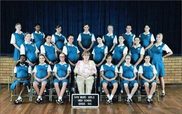 pregnant-school-photo1