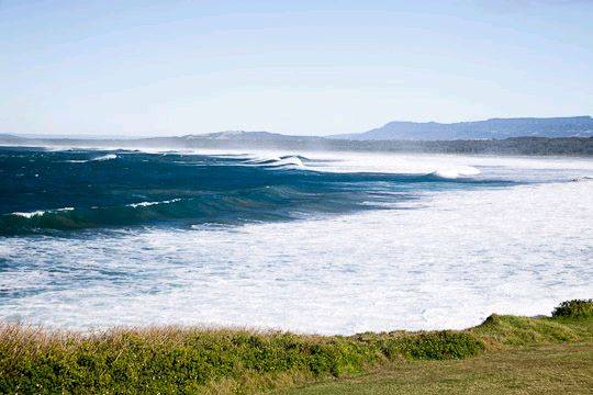 Gerroa - Friday August 13 - Main Break