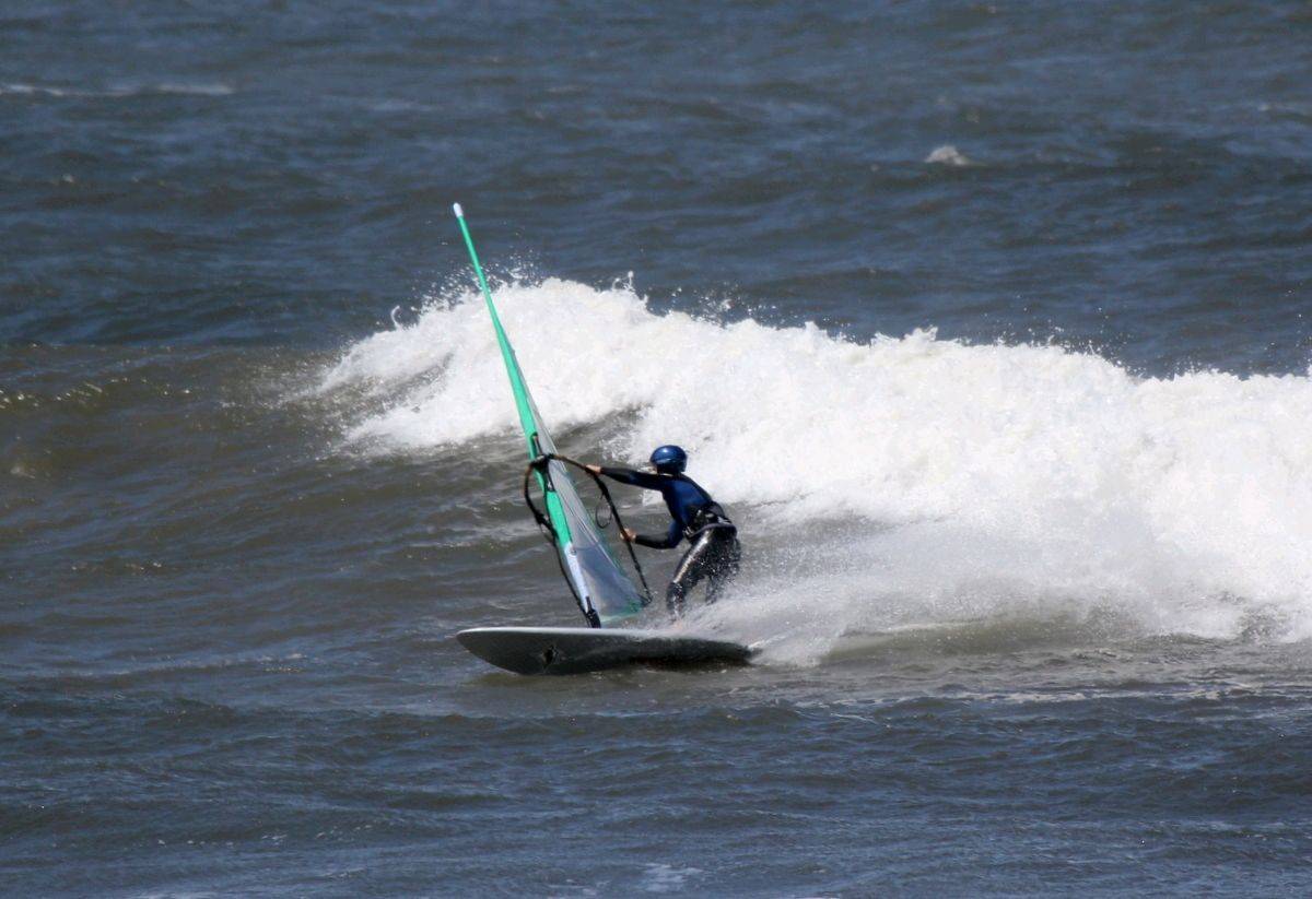 Bay freestyle specialist Evan 'Blue Helmet' Hawkey putting the new JP Thruster into a nice bottom tu