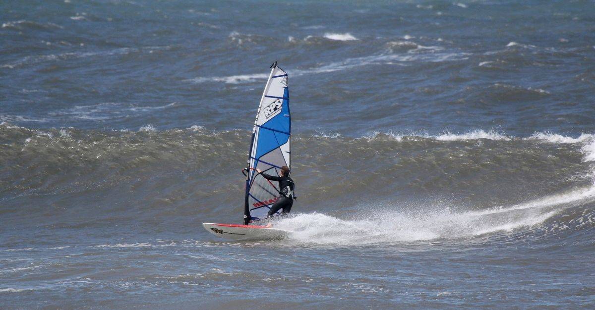 Round one Winner - James Toth on a glassy Posso wave