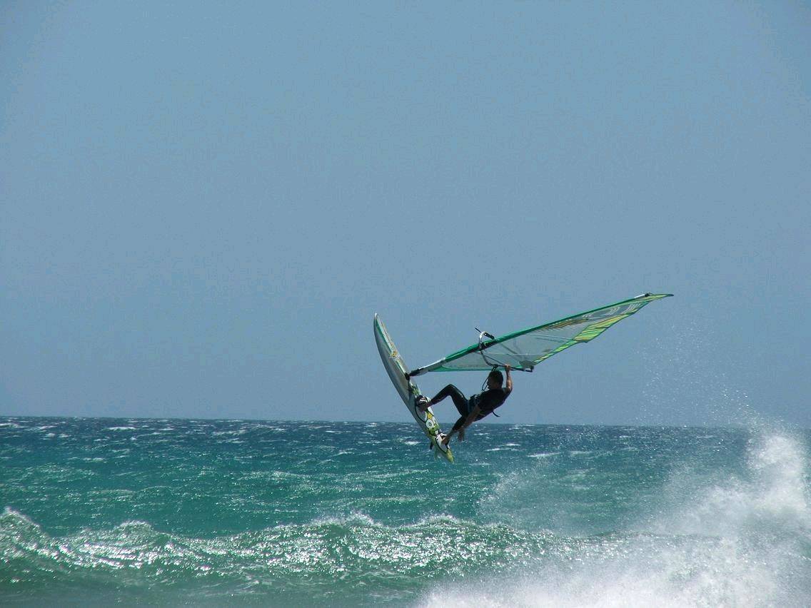 Chris one handed jump