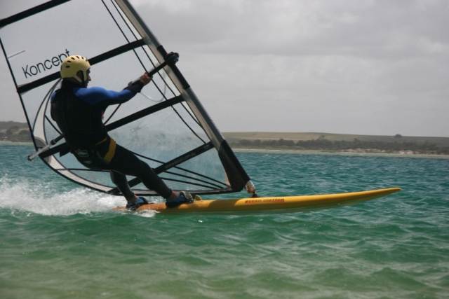 polyester speed board 44 knots