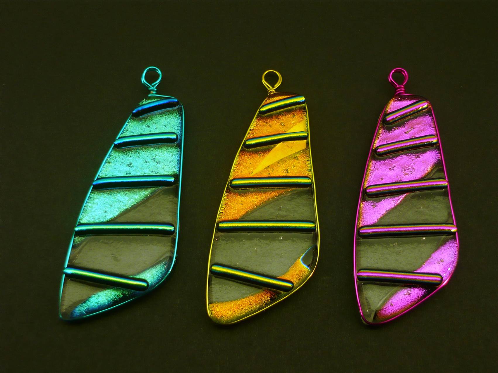 Glass sail pendants