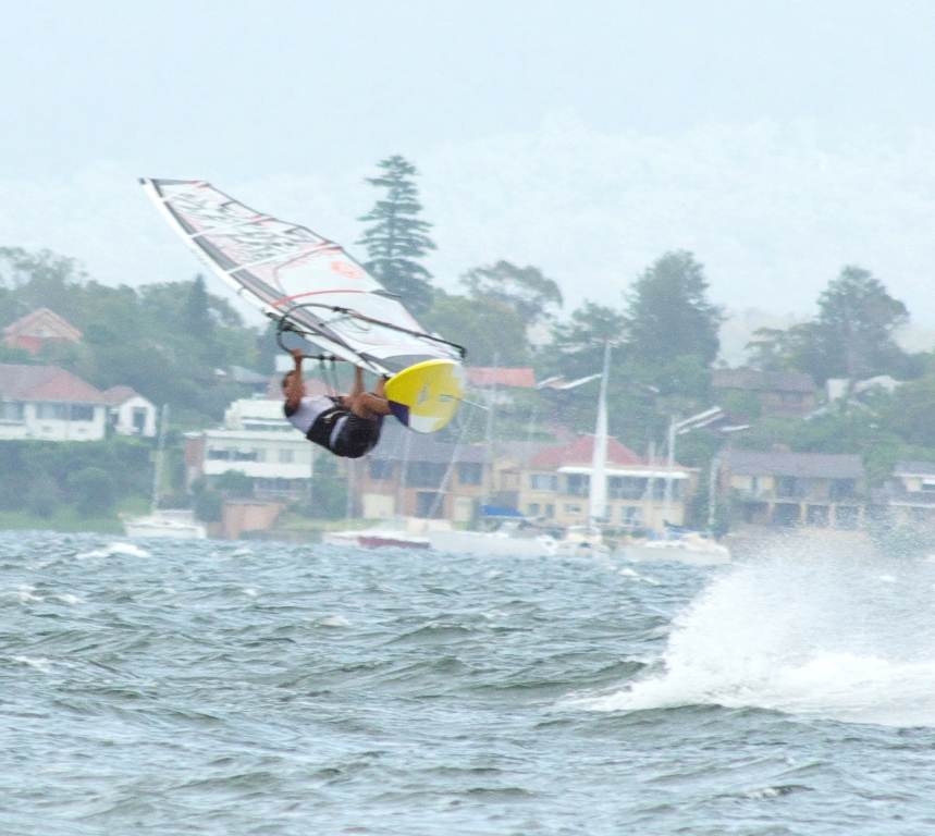 Valentine Dec 27th 2011 - 25-30kts SSW