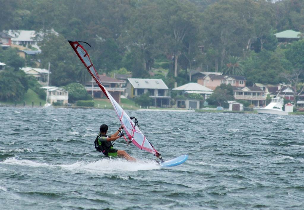 More Valentine Dec 2011 - 25 - 30kts +