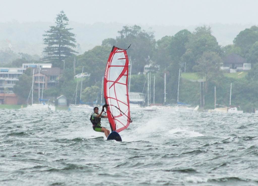 More Valentine Dec 2011 - 25 - 30kts +