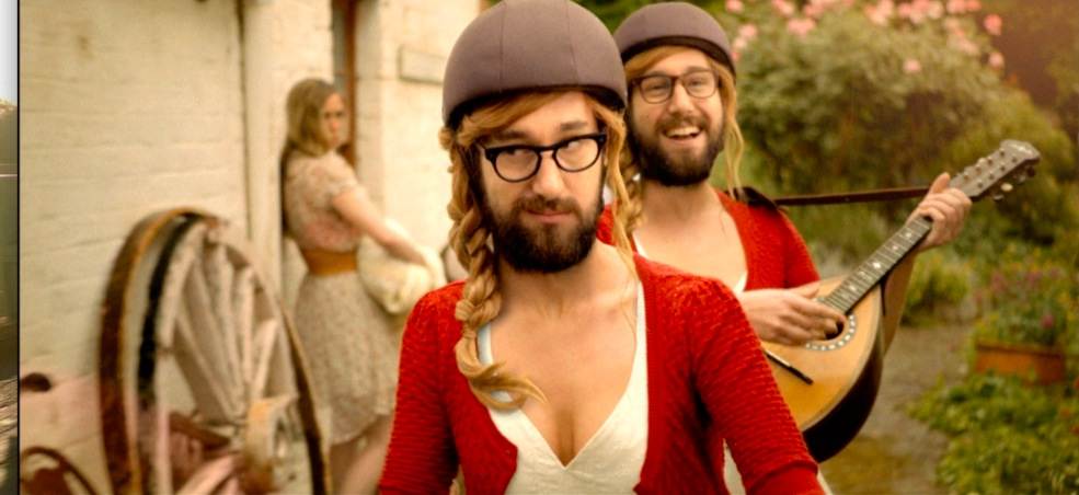 Marty and Chops earning some money in the 5 seeds ad