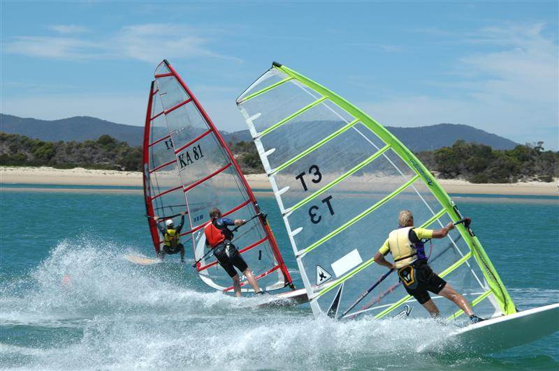 close competition (Medium)