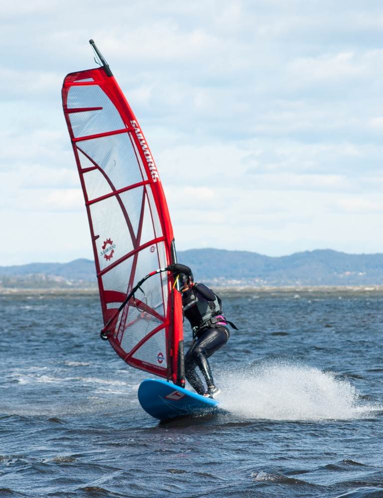 Canton 18-8-12 20 -30kt WNW