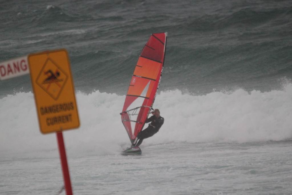 Duncan Sailing Maroubra in a Southerly