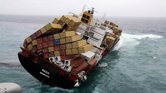 xlarge new zealand ship crash