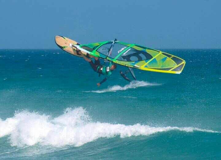 Dan one handed backloop