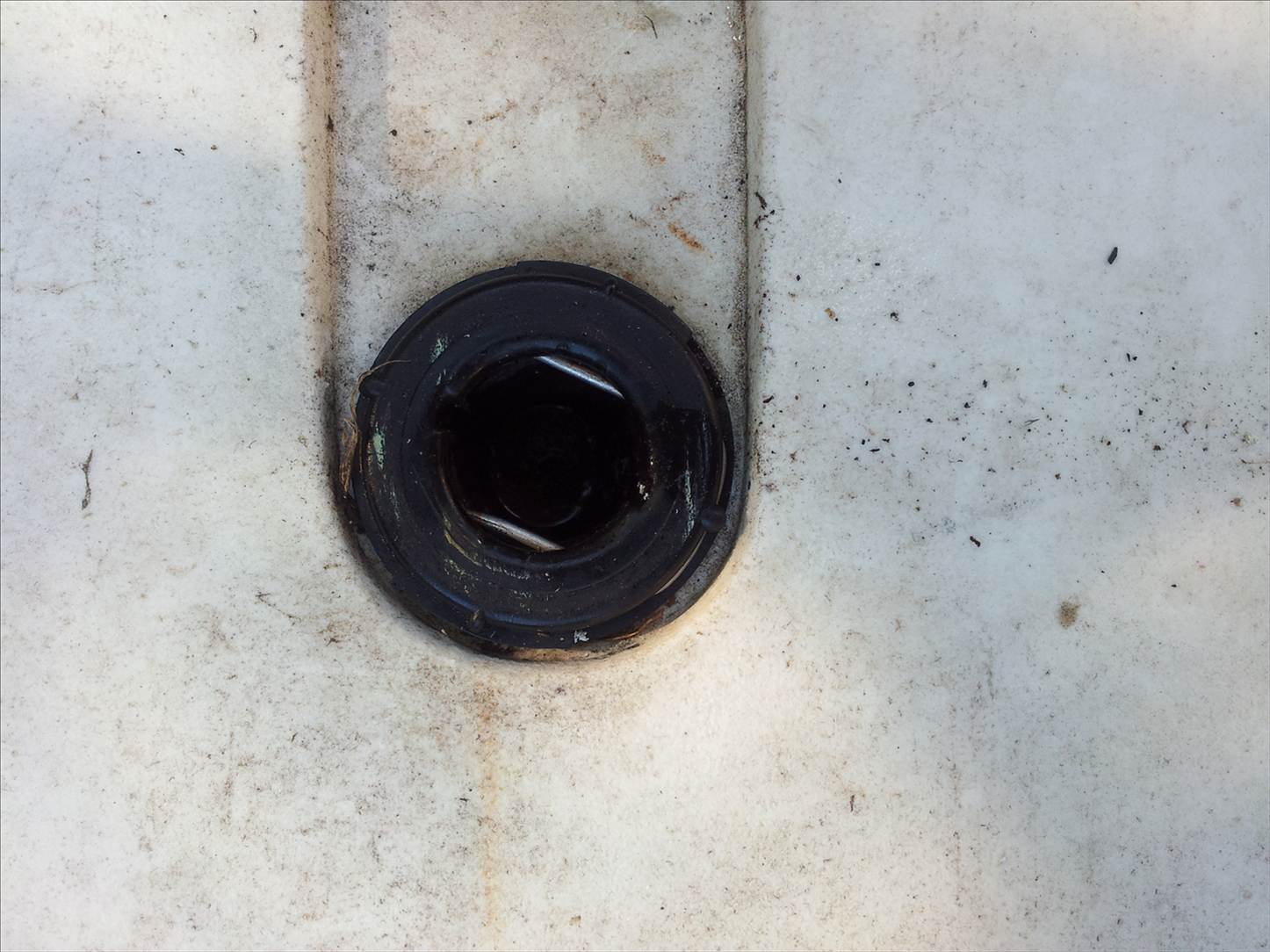 Where the missing part goes into...