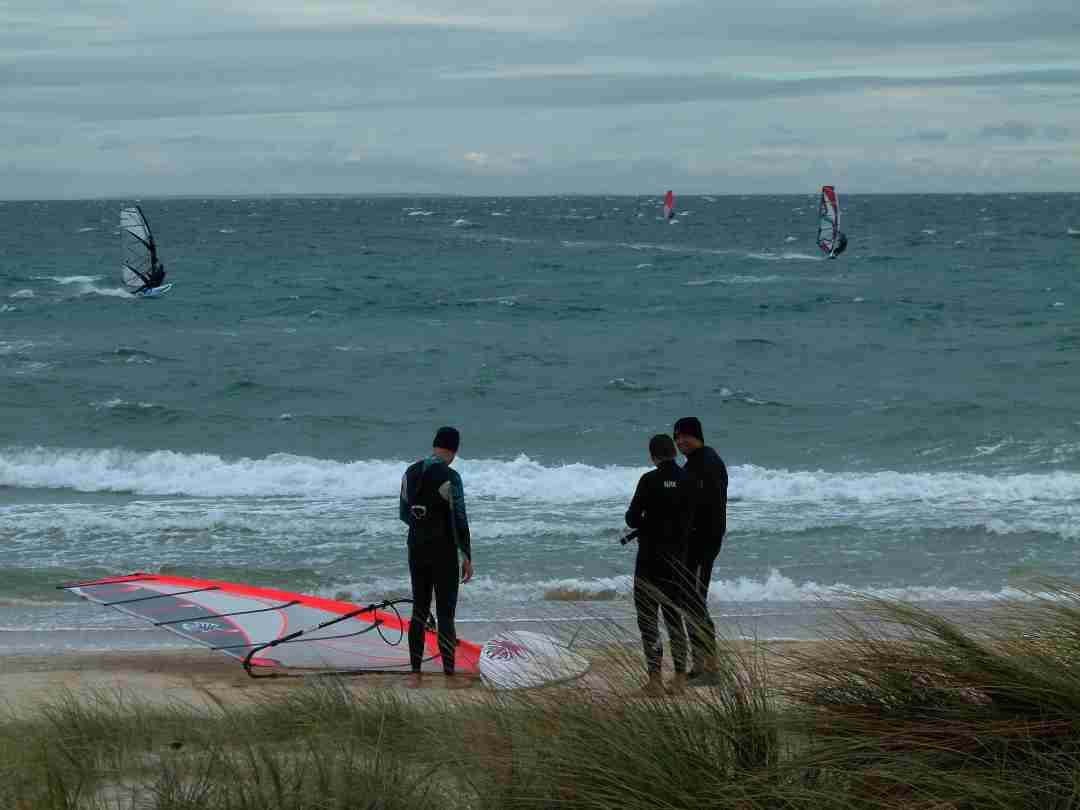 Winter northerly winds in thr bay