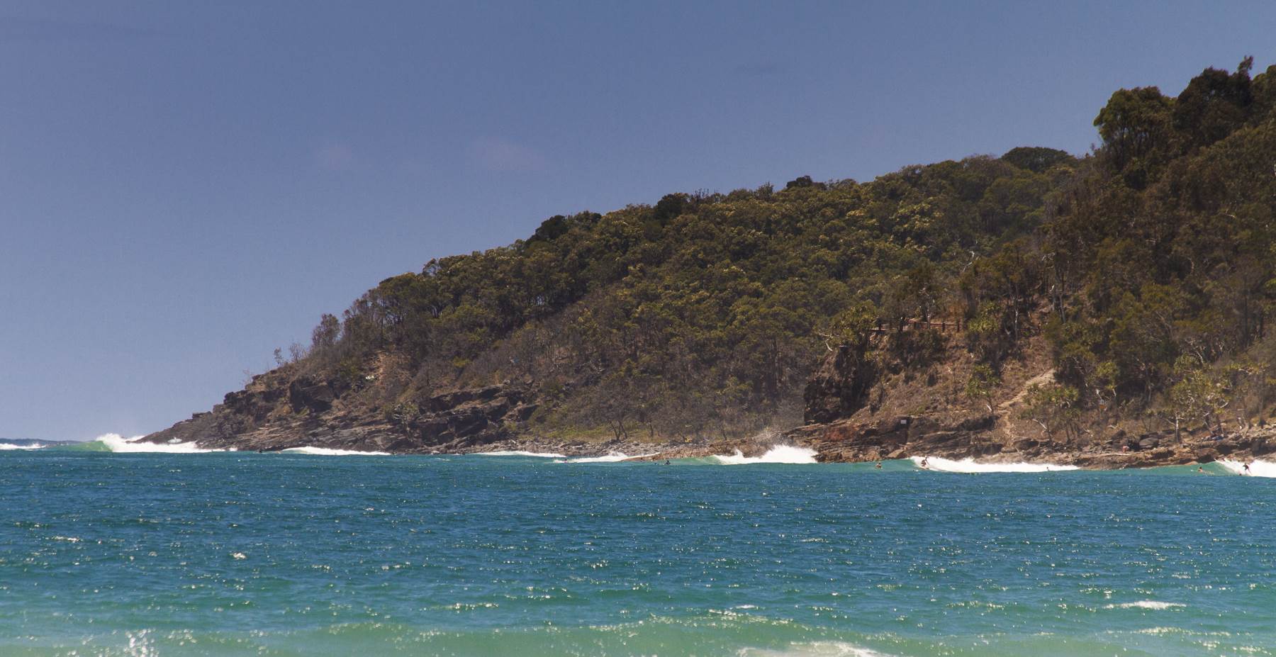 noosa small cyclone swell