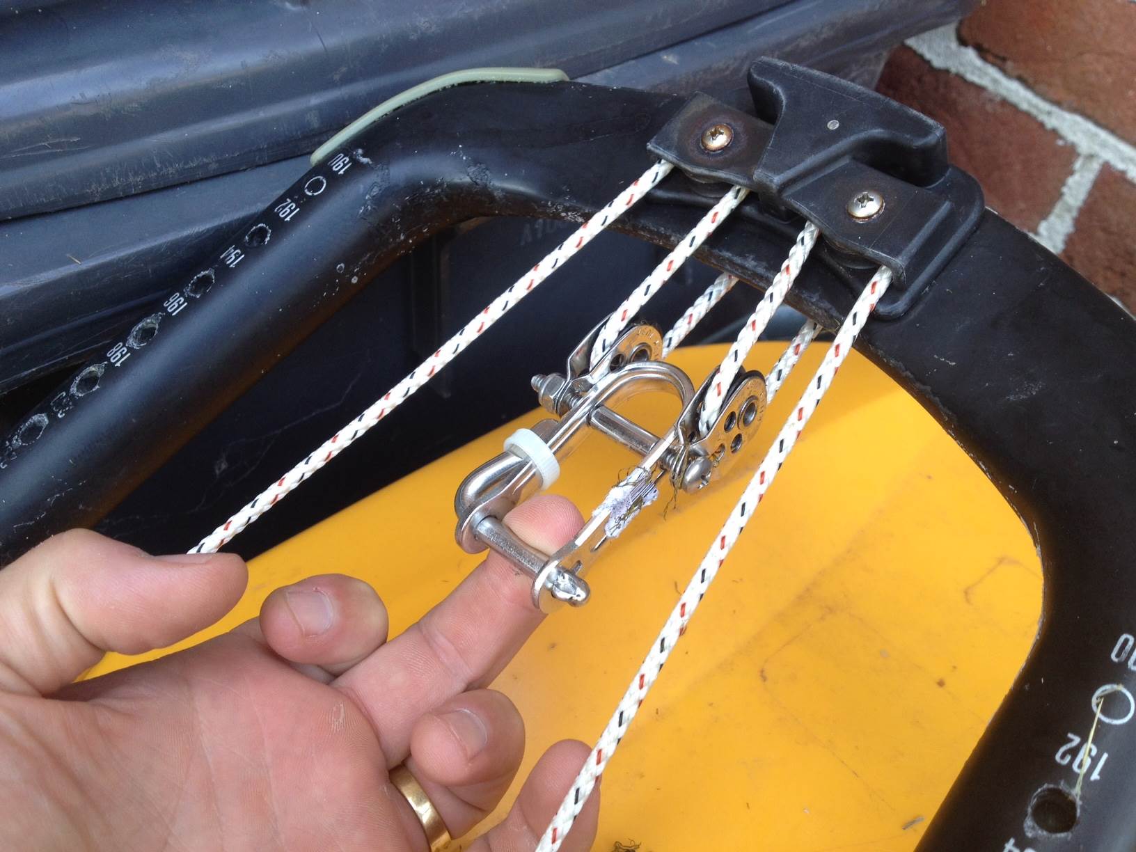 Adjustable Outhaul Clew Fitting