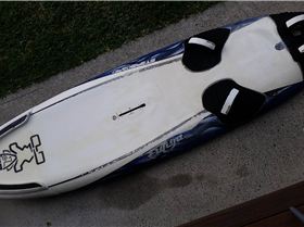 1463804679935-964834298