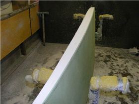 board stands on edge