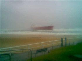 Coal ship stuck @ Nobbys