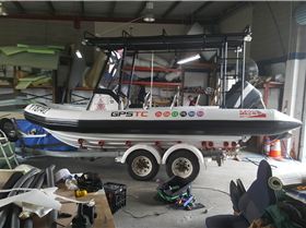 The mob support boat