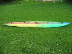 Tandem speed board deck layout