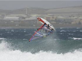 Lorch Oxygen Wave ripping