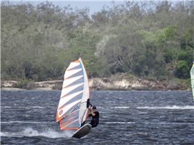 Golden Beach / Neil St