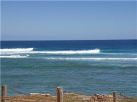 More white lines at The Gloo