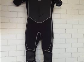 Wetsuit