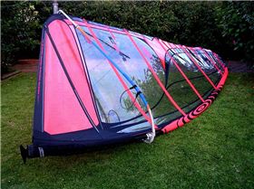 Loft O2 Freeride 2008 7.4 (freerace printed on sail??)