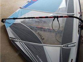 SF rigged for light wind