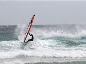 Paul Nederhoed - SHQ -Tearing the crap out of a wave!