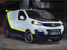 opel-o-team-zafira-life-1