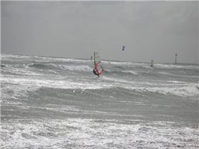 30+knots at seacliff 2/4/08