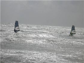30+knots at seacliff 2/4/08