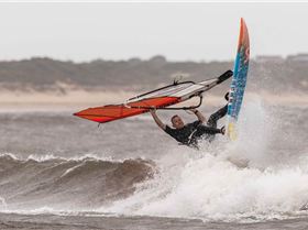 Point Danger windsurfing 19 Feb 2020