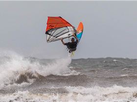 Point Danger windsurfing 19 Feb 2020