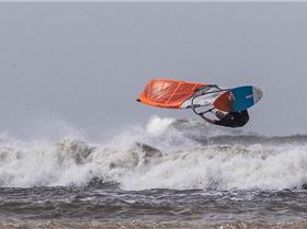 Point Danger windsurfing 19 Feb 2020