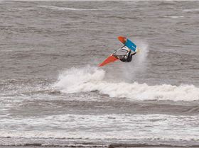 Point Danger windsurfing 19 Feb 2020
