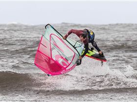 Point Danger windsurfing 19 Feb 2020