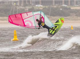 Point Danger windsurfing 19 Feb 2020