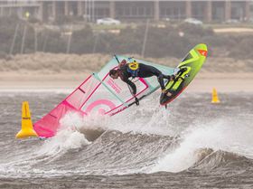 Point Danger windsurfing 19 Feb 2020